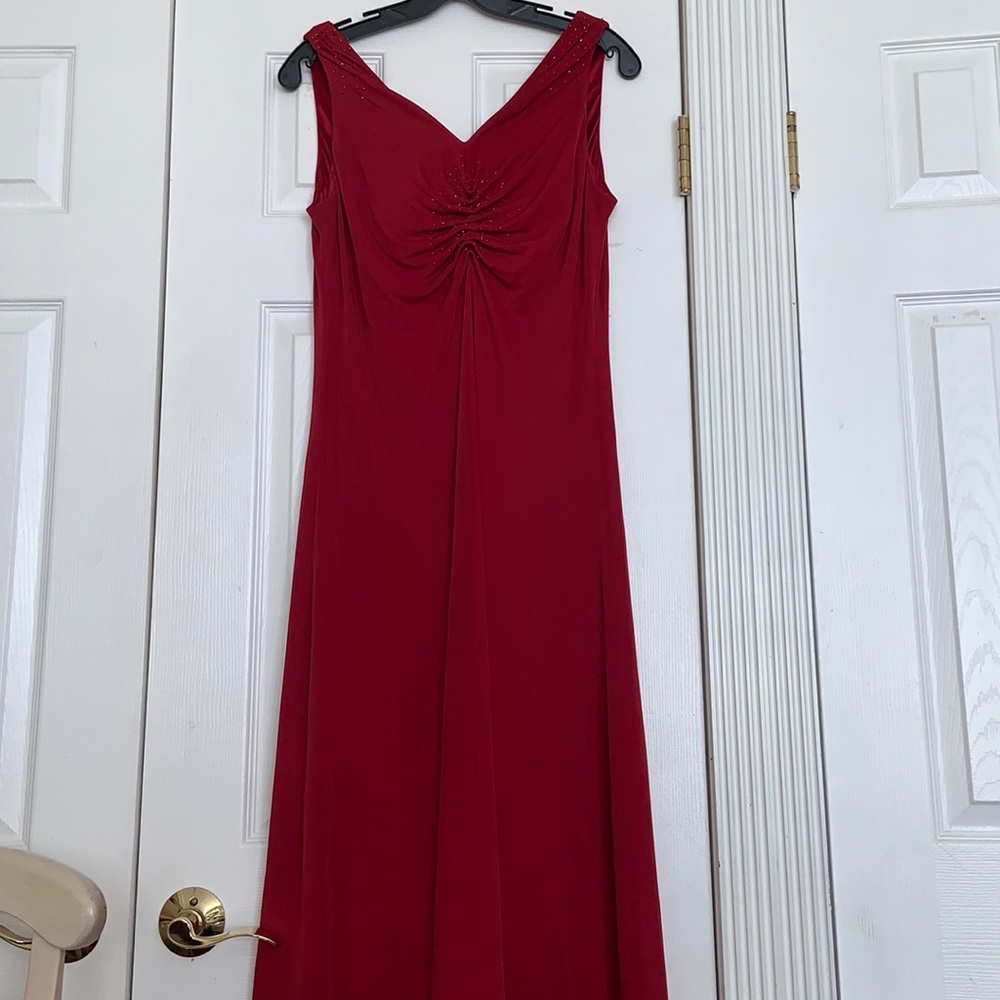 Long elegant red ladies Patra dress